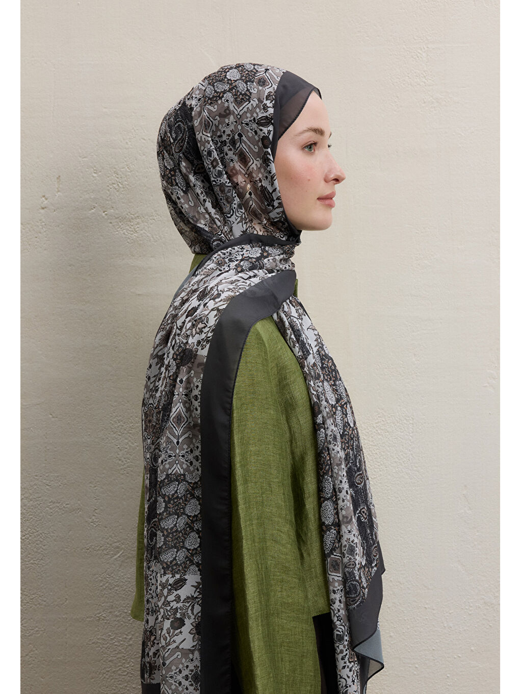 Bej Ethnıc Fıgure Desen İpek Krep Şal Vizon-3