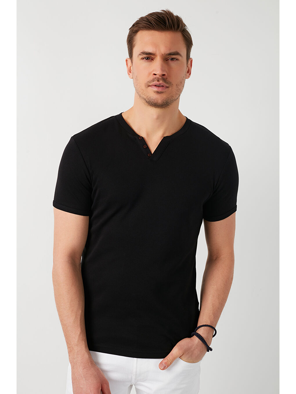 Beyaz Pamuklu Düğme Detaylı Slim Fit V Yaka 3'lü Paket Tişört 5902122S3-2