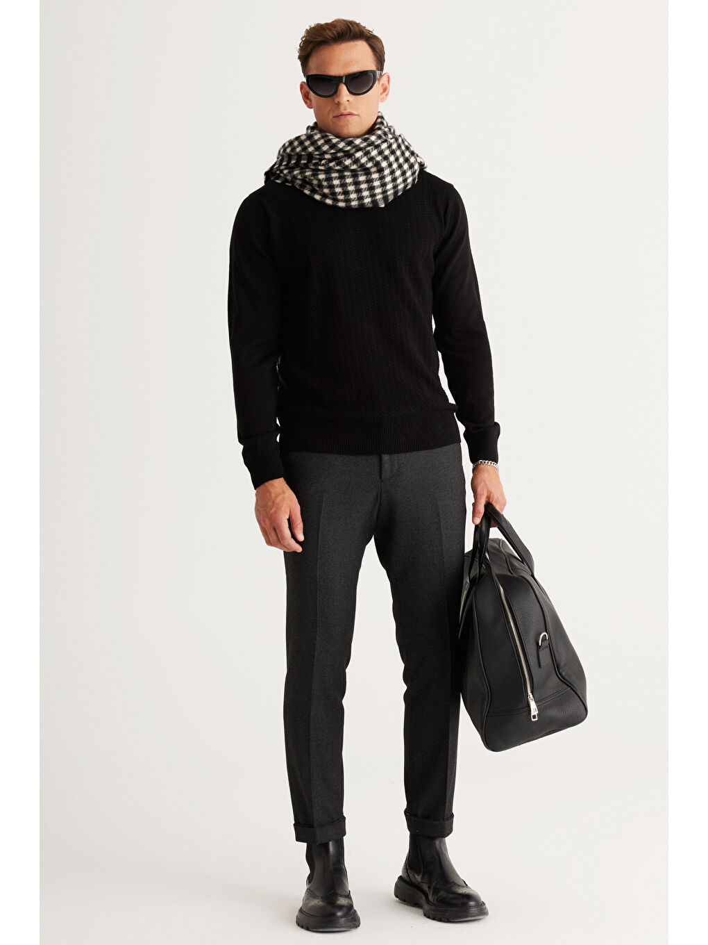 Erkek Siyah Anti-Pilling Tüylenme Yapmayan Standart Fit Önü Jakarlı Triko Kazak