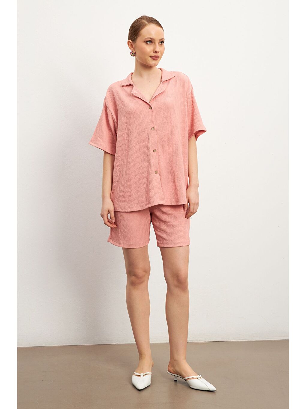 Kadın Pembe Kısa Kollu Krinkıl Gömlek Şortlu Takım-1