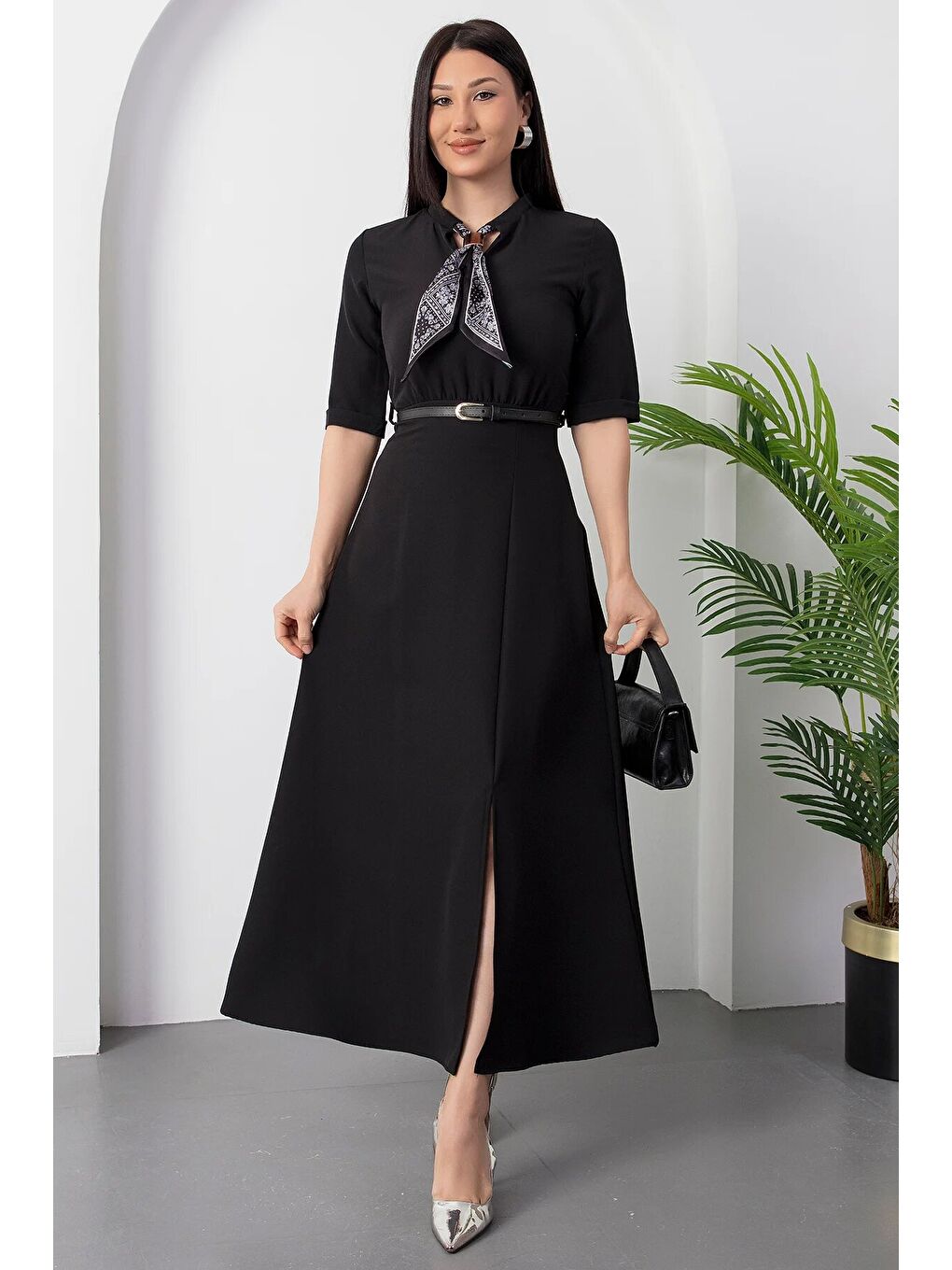 Siyah Kadın Kısa Kollu Fular Ve Kemer Detay önden Yırtmaçlı Maxi Boy Elbise-2