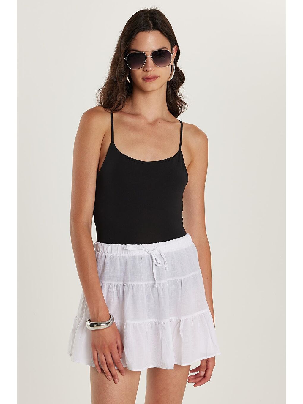 Kadın Standart Fit İnce Askılı Çıtçıtlı Siyah Body-1