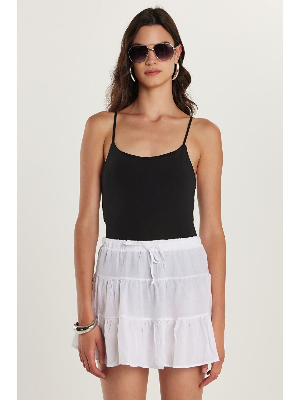 Kadın Standart Fit İnce Askılı Çıtçıtlı Siyah Body-3