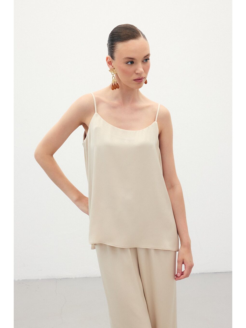 Askılı Saten Bluz - Bej-2