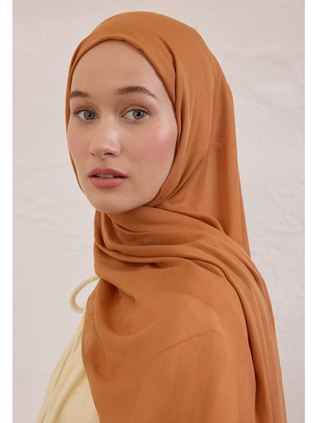 Bej Soft Viskon Şal Badem-1