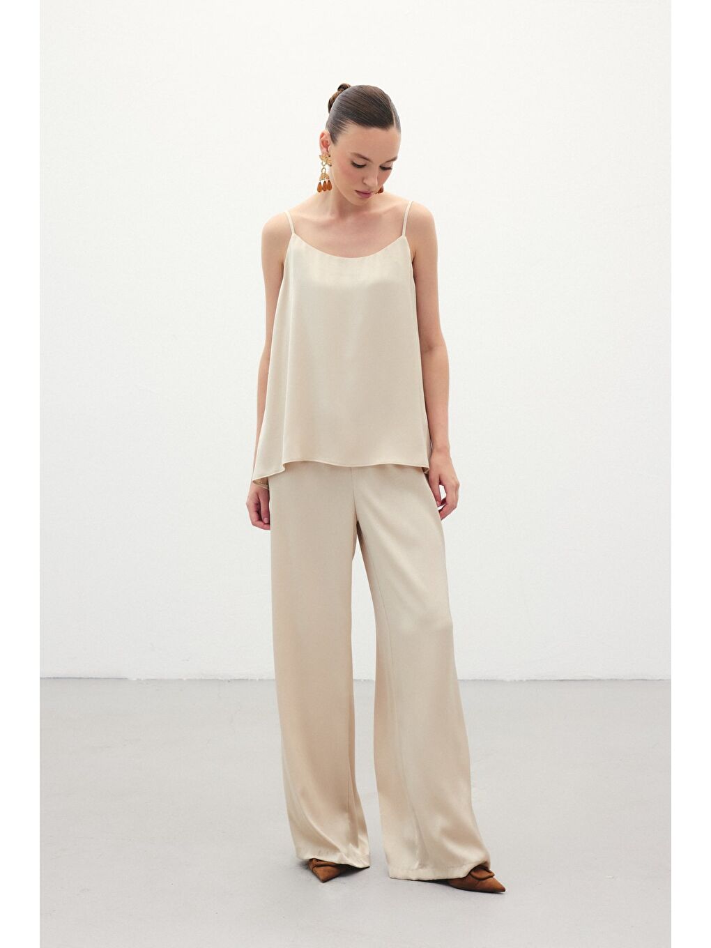 Askılı Saten Bluz - Bej-6