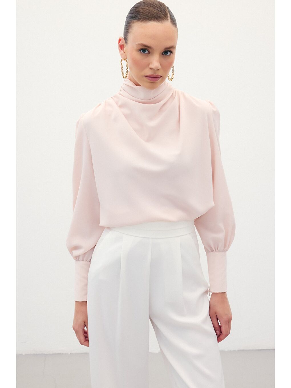 Pembe Drape Detaylı Bluz - Pudra