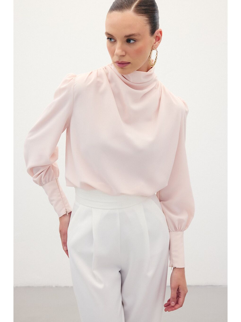 Pembe Drape Detaylı Bluz - Pudra-3