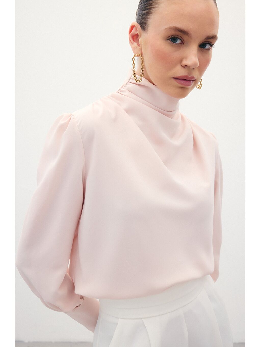 Pembe Drape Detaylı Bluz - Pudra-4