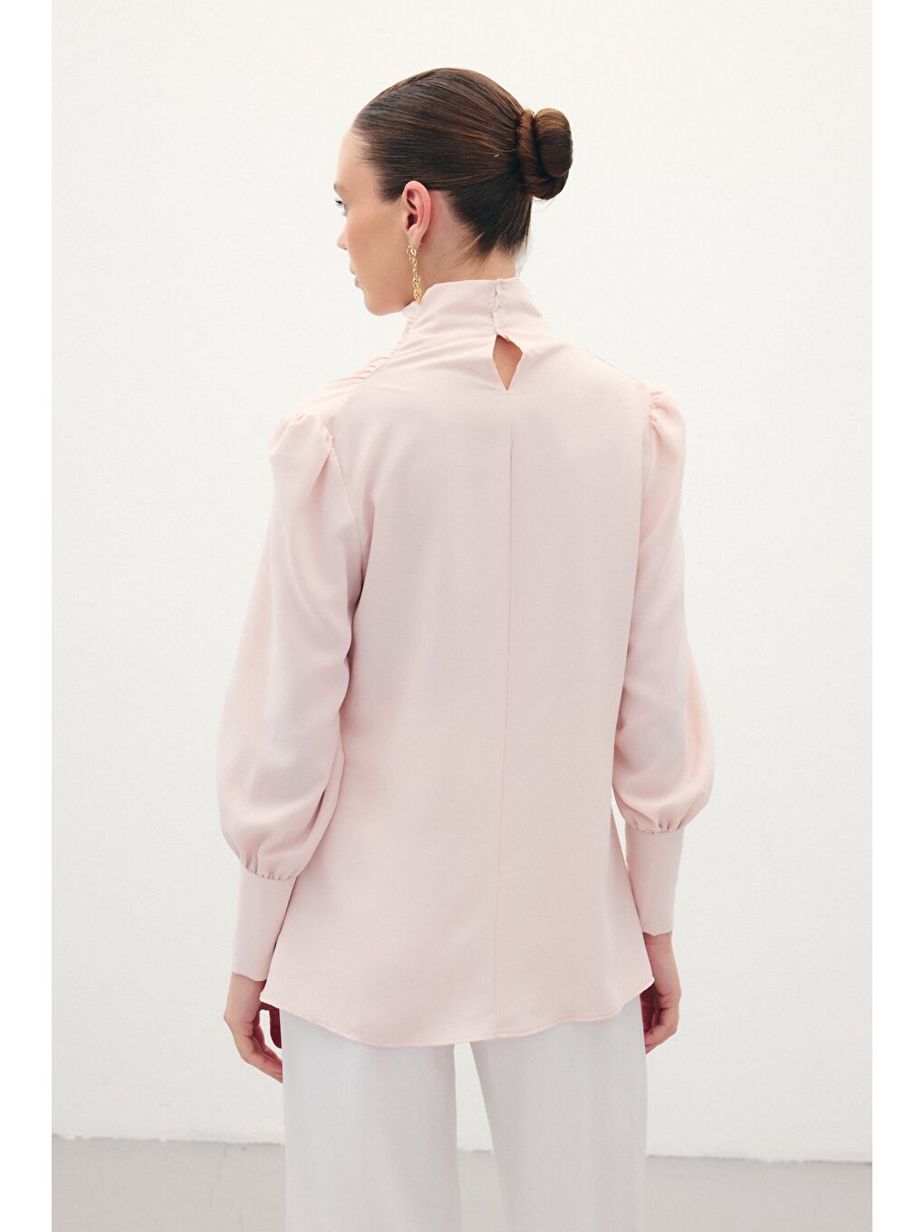 Pembe Drape Detaylı Bluz - Pudra-7