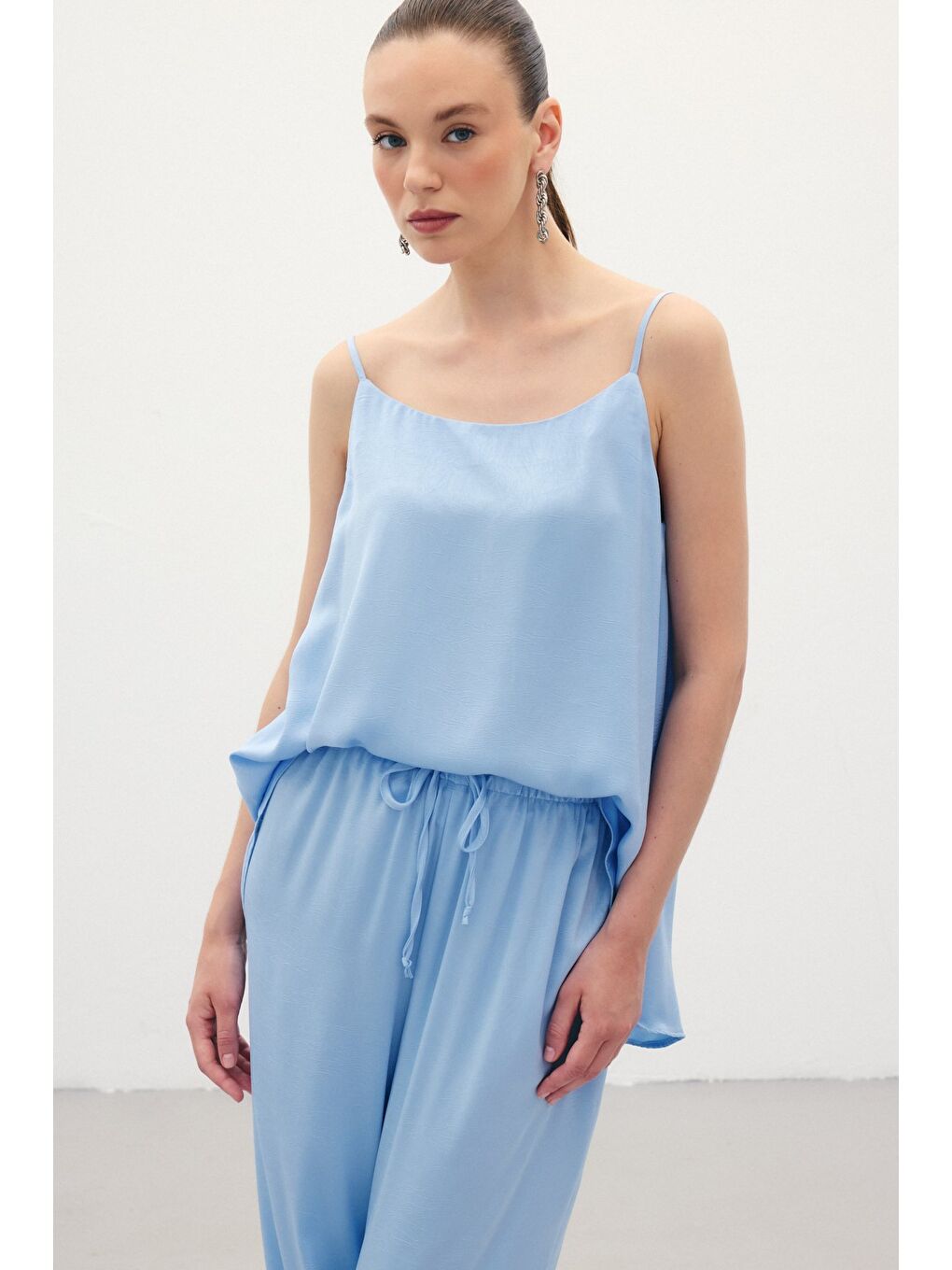 Askılı Saten Bluz - Mavi-3