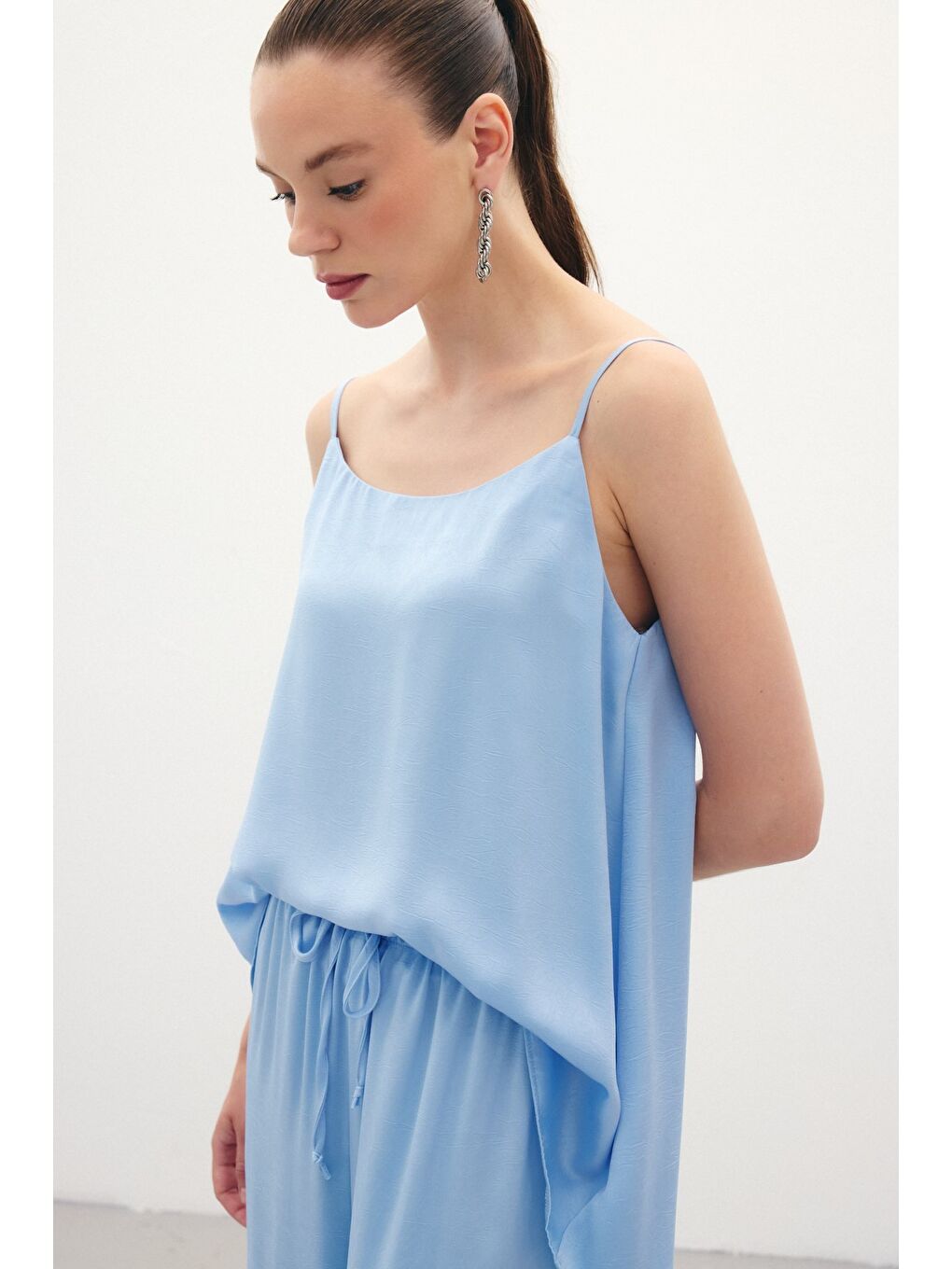 Askılı Saten Bluz - Mavi-5