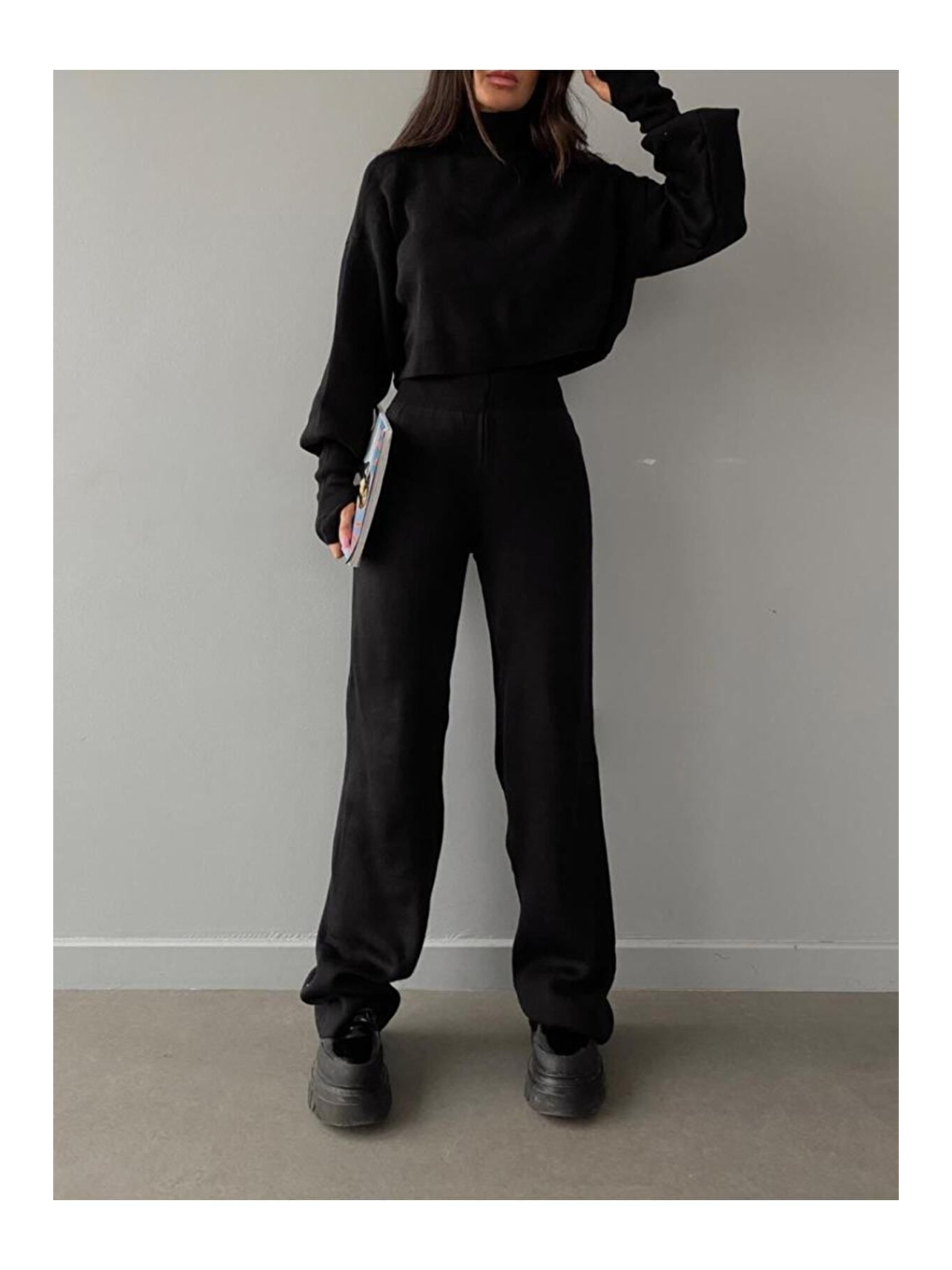 Kadın Siyah Parmak Geçmeli Triko Takım-1