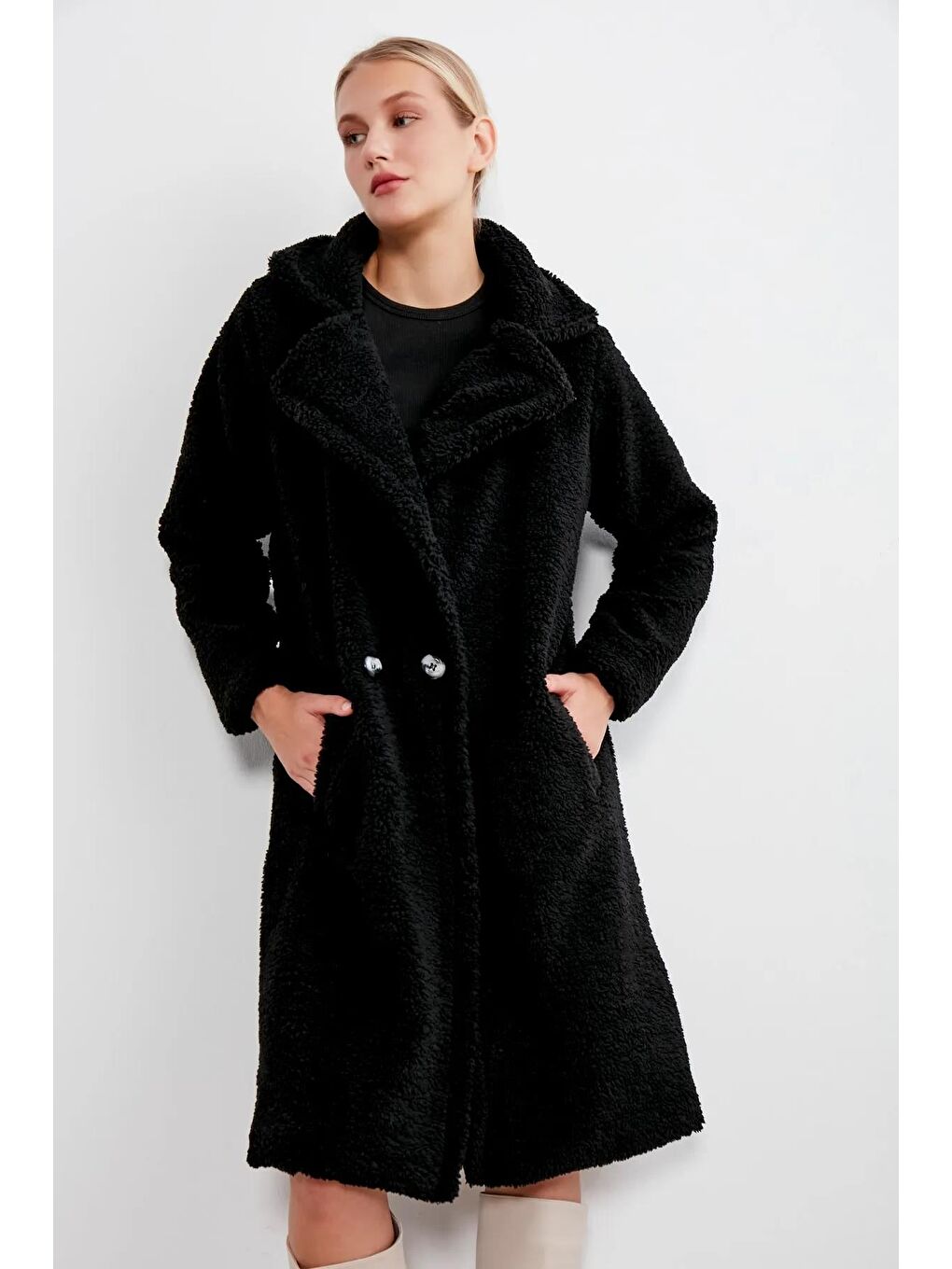 Siyah Kadın Uzun Pelüş Kaban-3