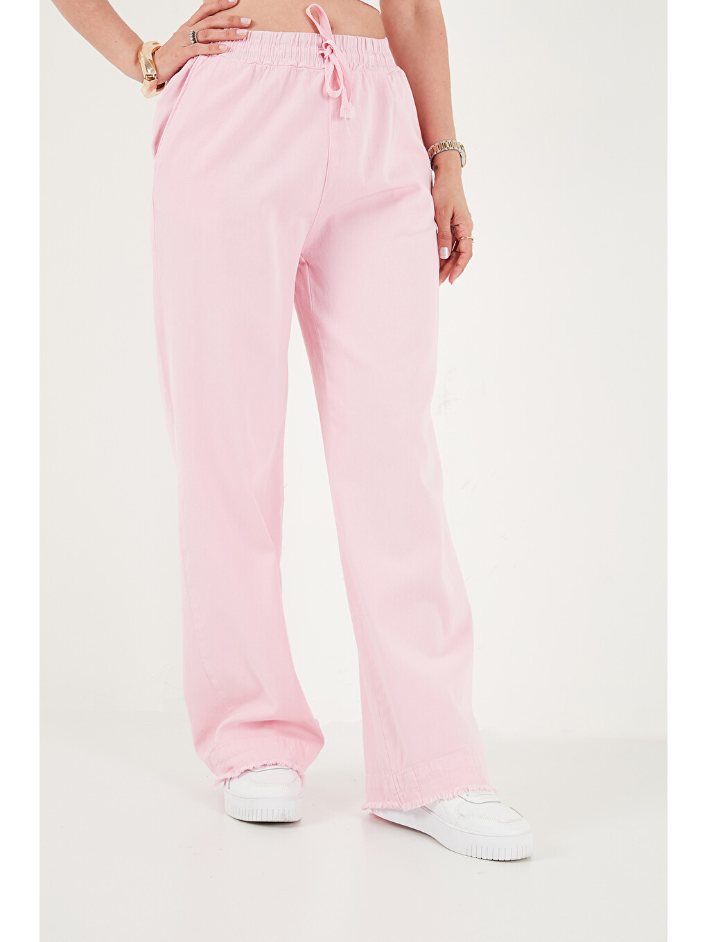 Pembe Pamuklu Belden Bağlamalı Yüksek Bel Geniş Paça Cepli Regular Fit Kadın Pantolon 668yp4760-4