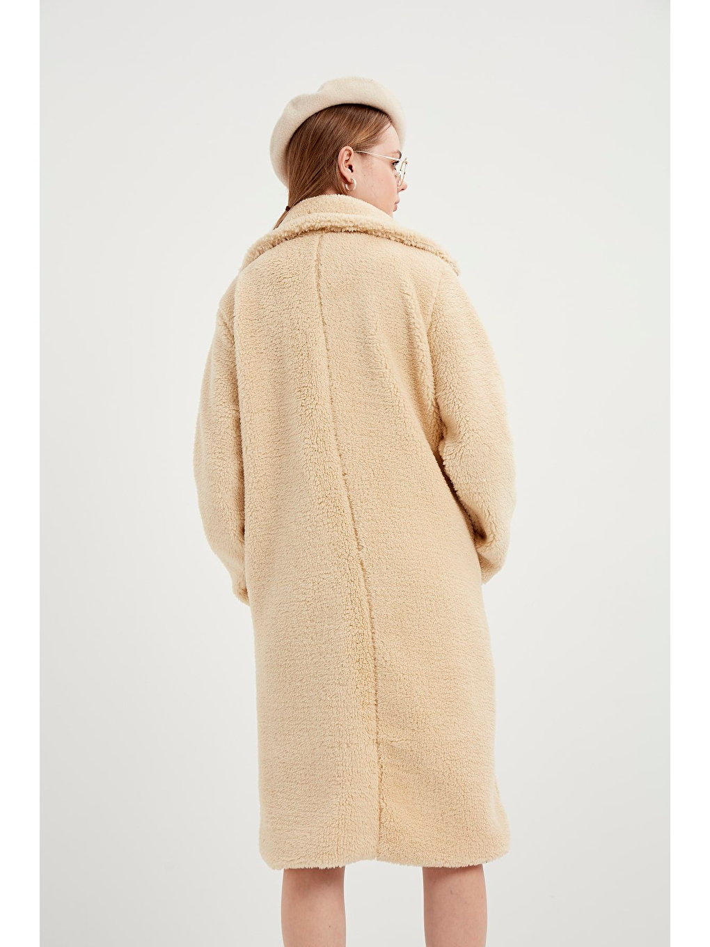 Ekru Kadın Uzun Pelüş Kaban-4