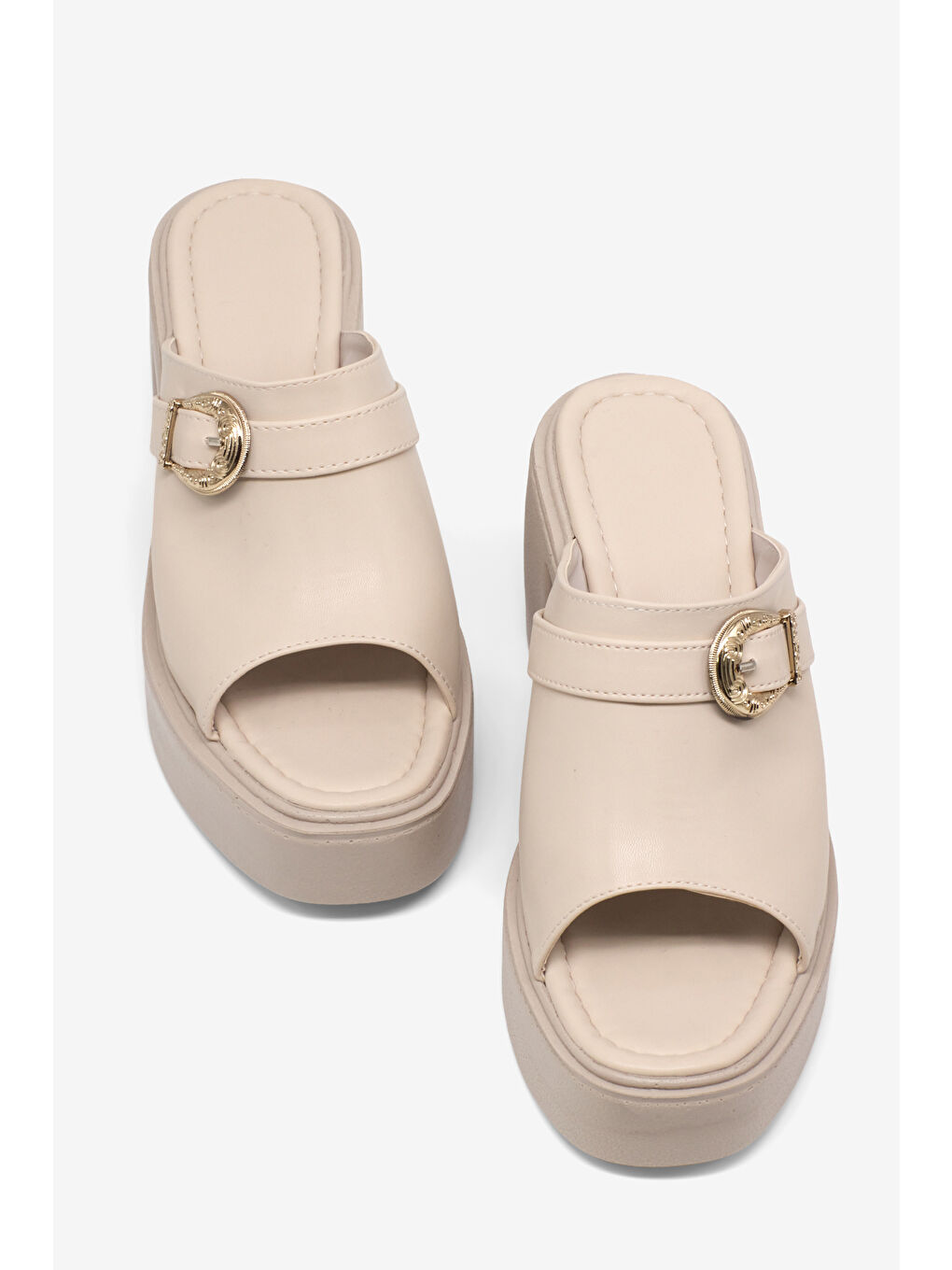 Kadın Bej Yüksek Tabanlı Rahat Tokalı Terlik