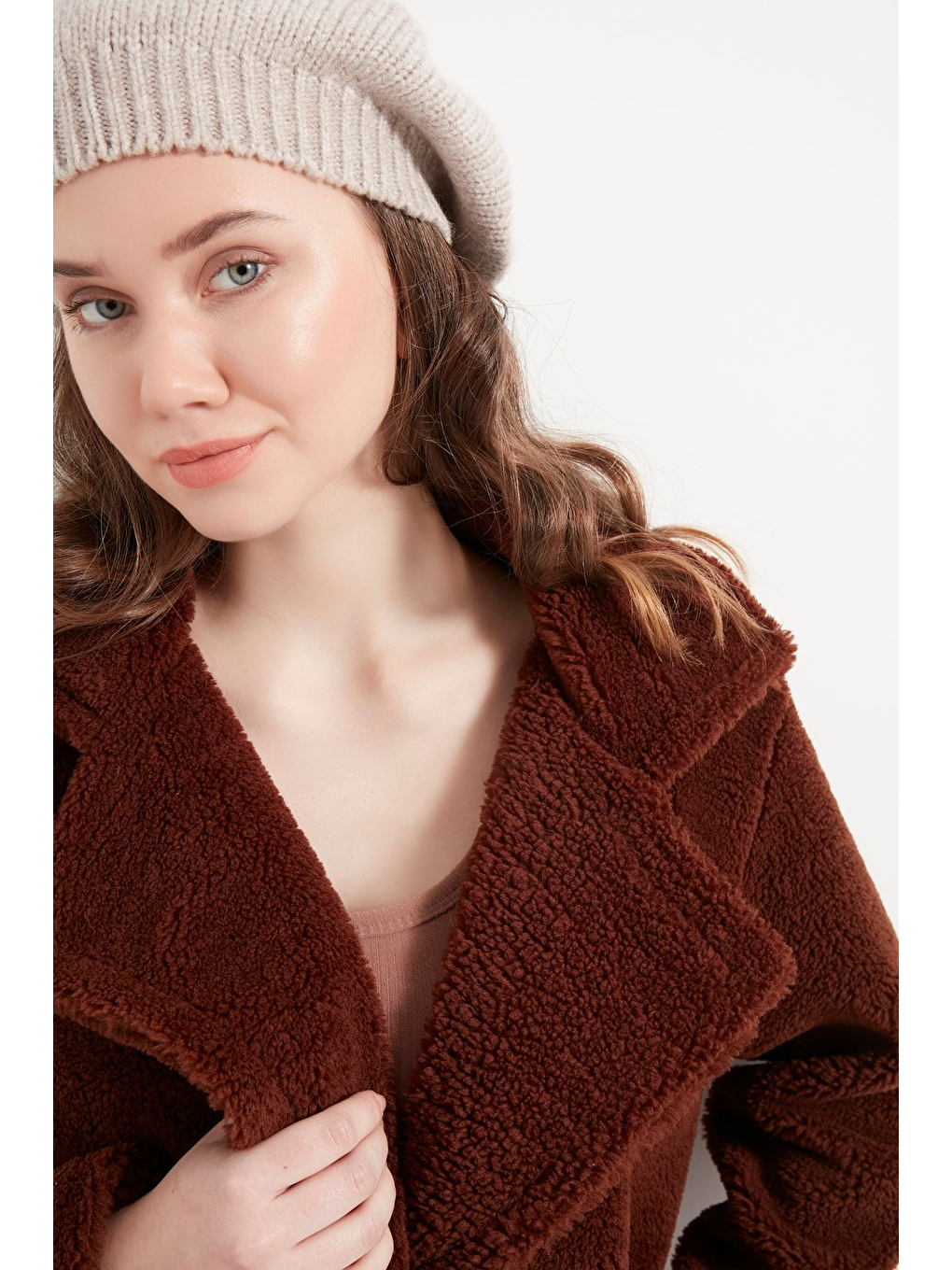 Kahverengi Kadın Uzun Pelüş Kaban-3