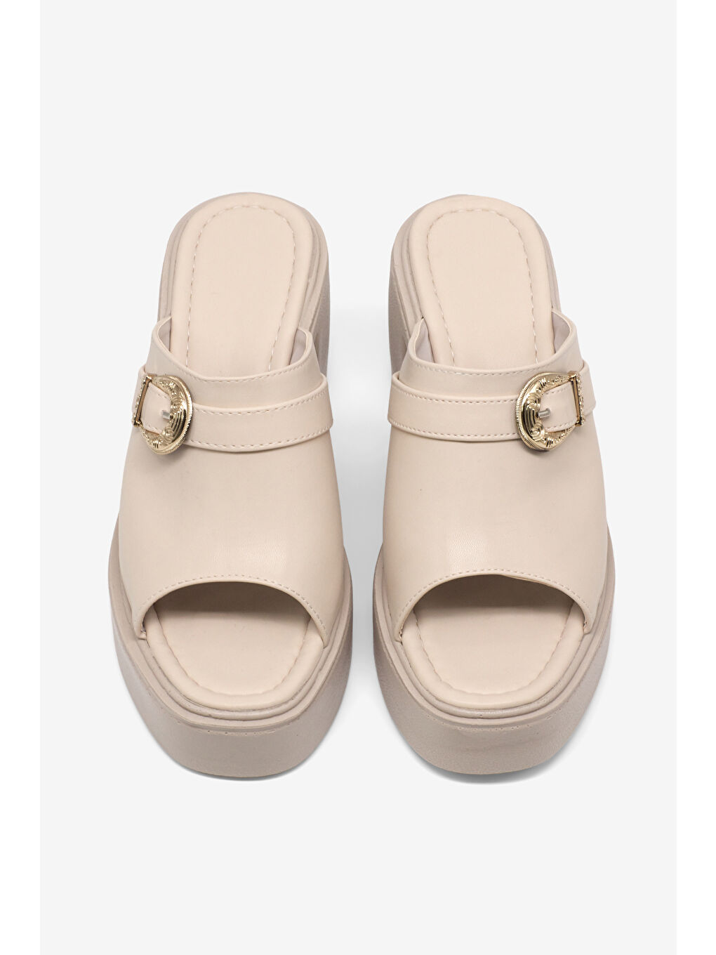 Kadın Bej Yüksek Tabanlı Rahat Tokalı Terlik-1