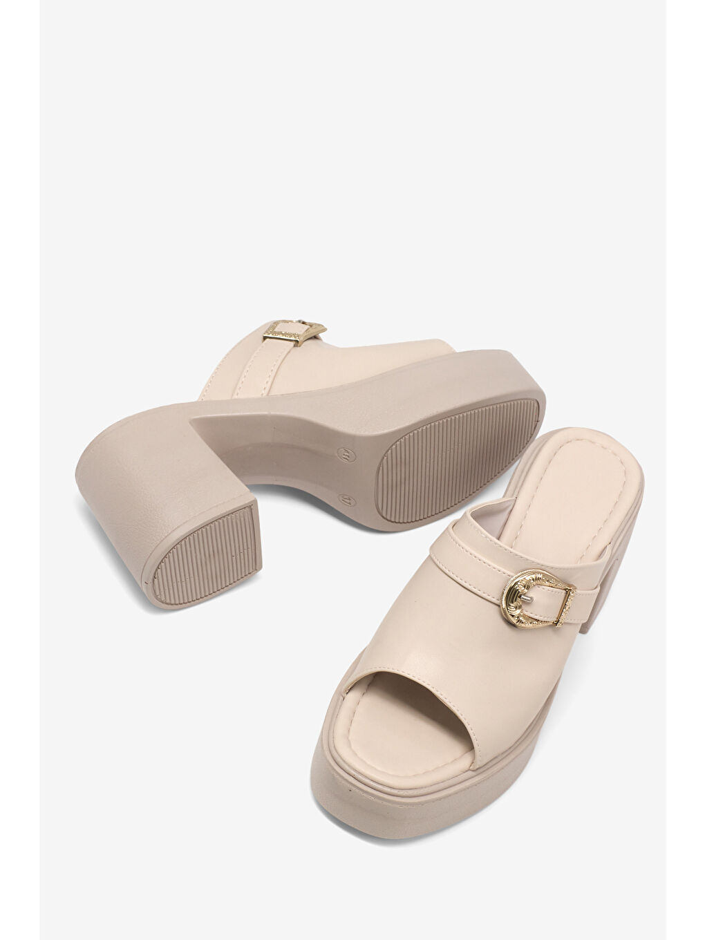 Kadın Bej Yüksek Tabanlı Rahat Tokalı Terlik-2