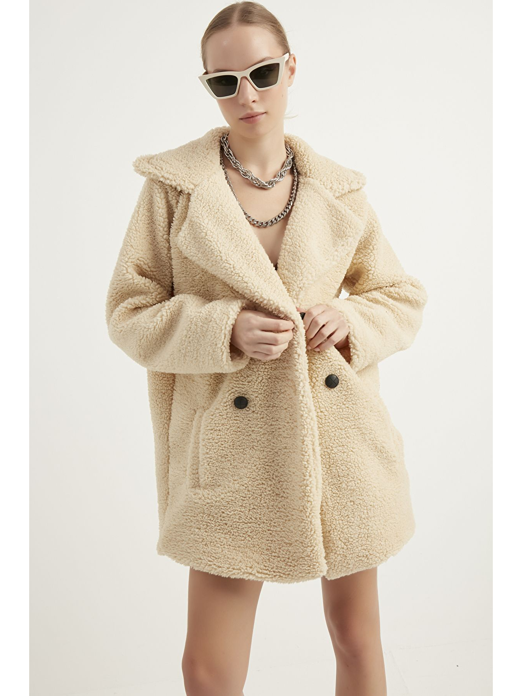 Ekru Kadın Krem Astarlı Düğmeli Pelüş Kaban-1