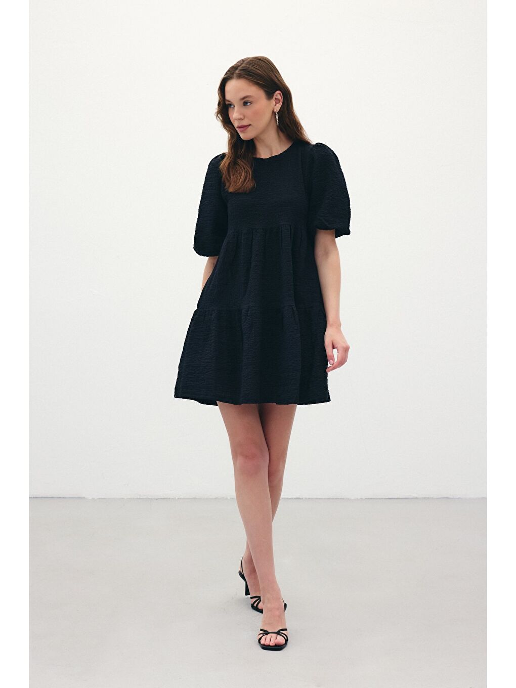 Bisiklet Yaka Balon Kol Geniş Kalıp Gofre Elbise - Siyah-1