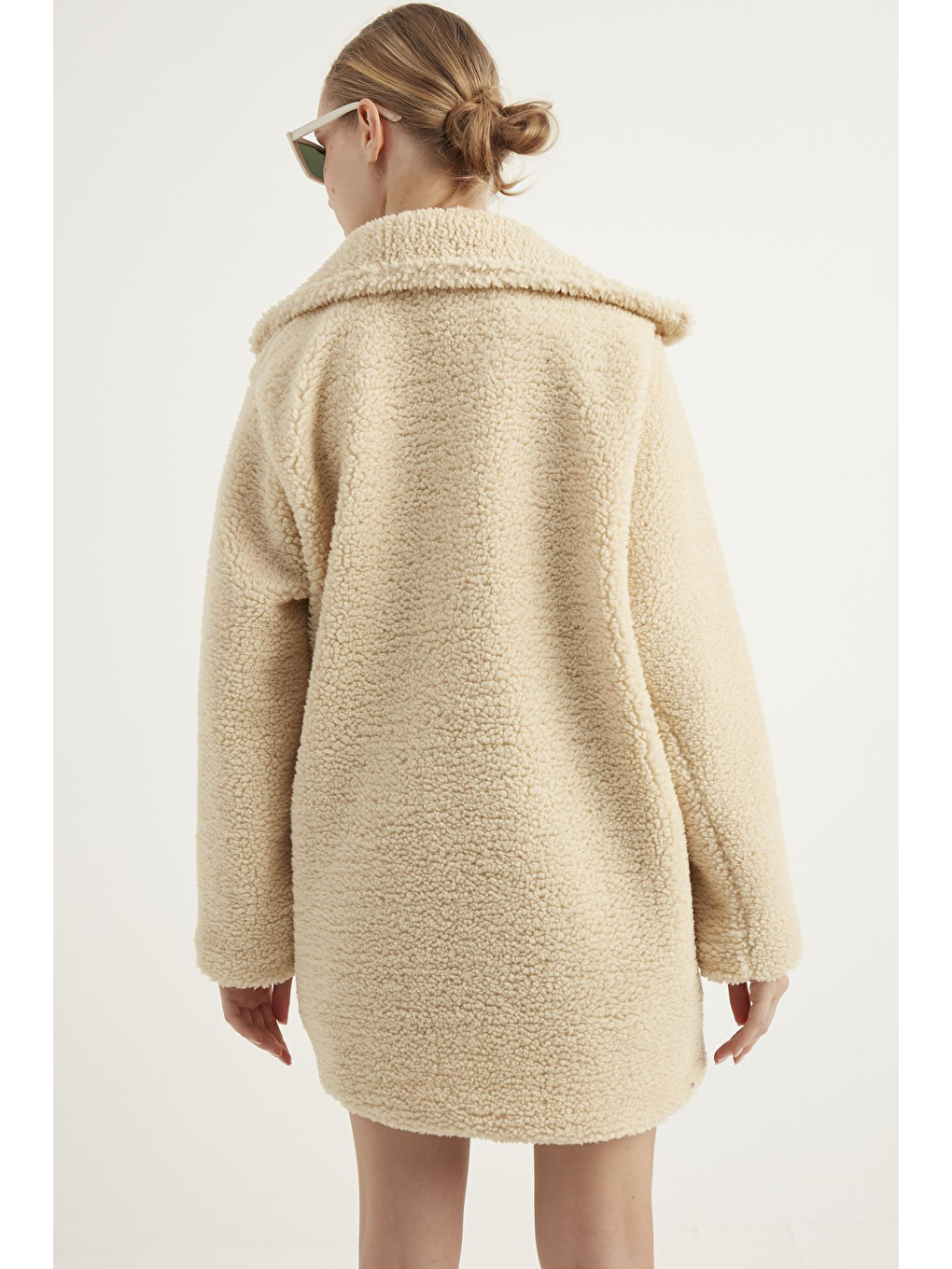 Ekru Kadın Krem Astarlı Düğmeli Pelüş Kaban-4