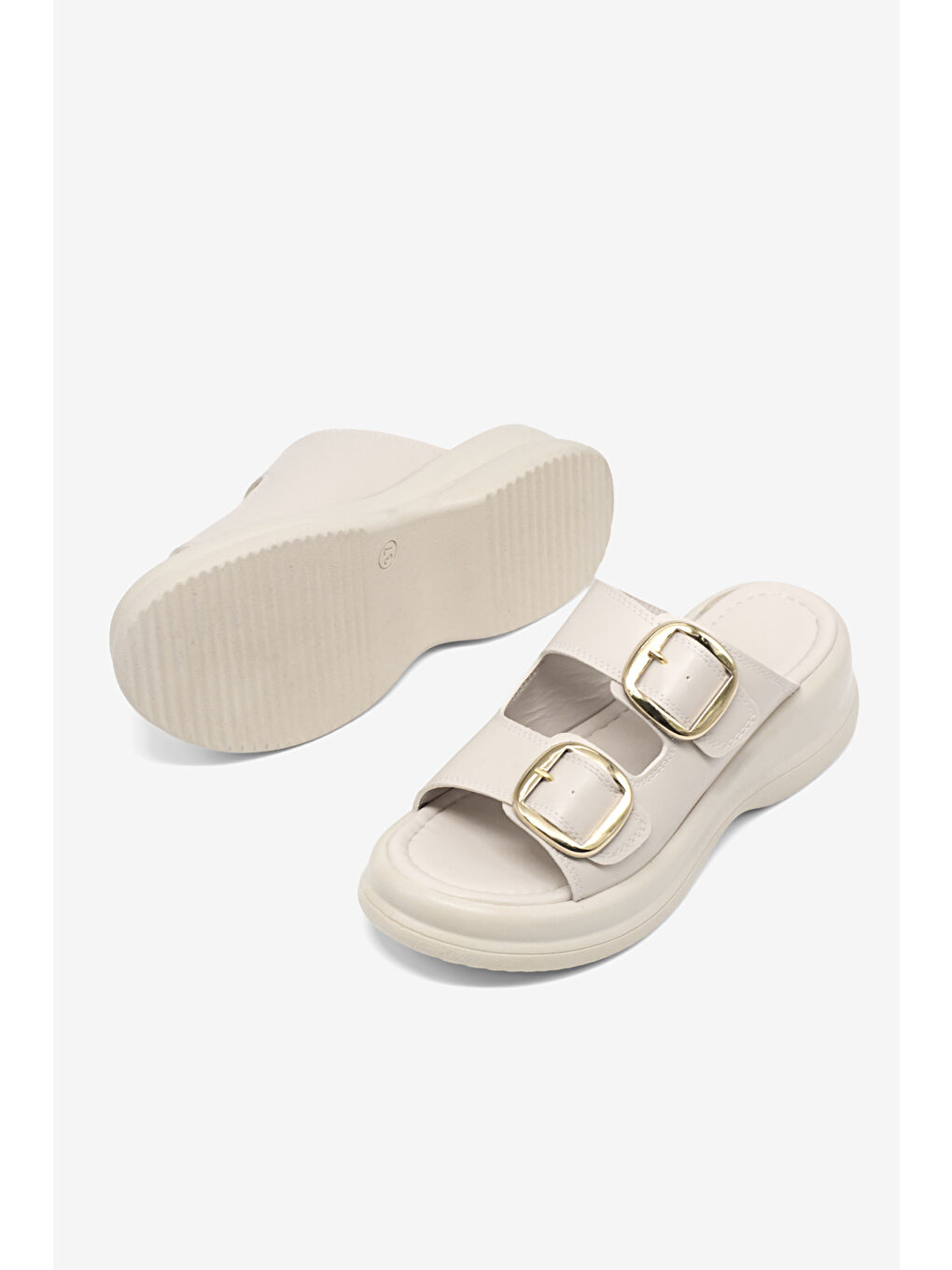 Kadın Bej Yüksek Tabanlı Rahat Çift Tokalı Terlik-2