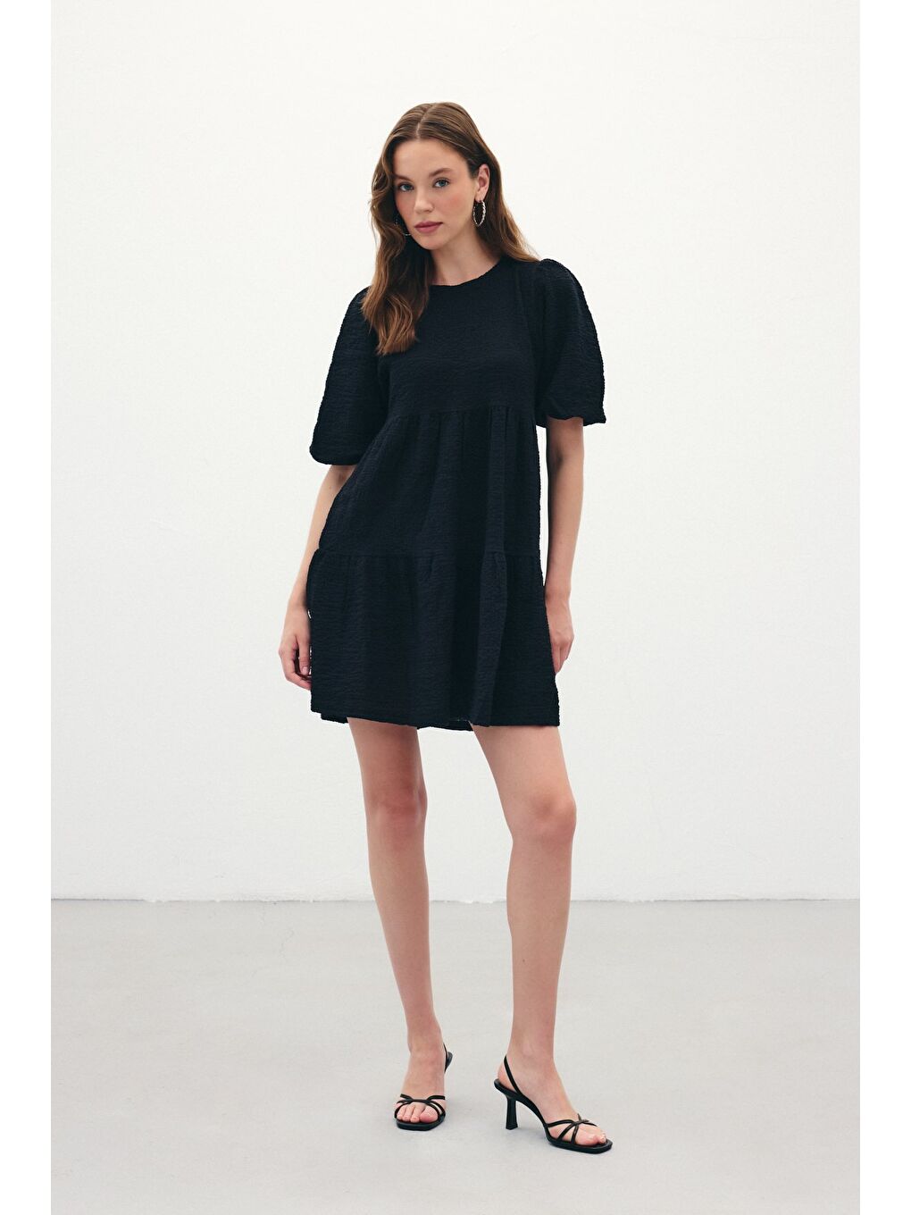 Bisiklet Yaka Balon Kol Geniş Kalıp Gofre Elbise - Siyah-3