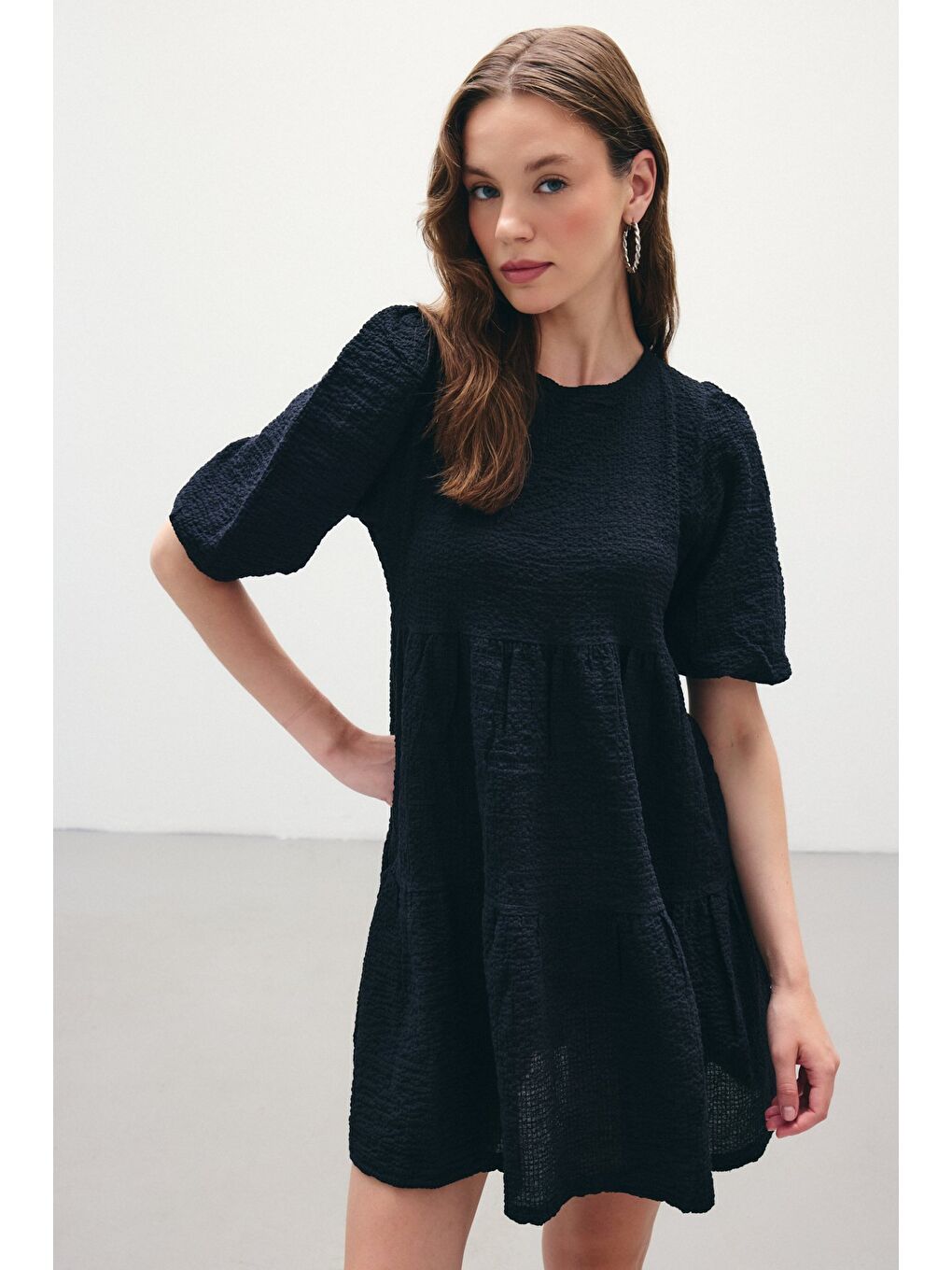 Bisiklet Yaka Balon Kol Geniş Kalıp Gofre Elbise - Siyah-4