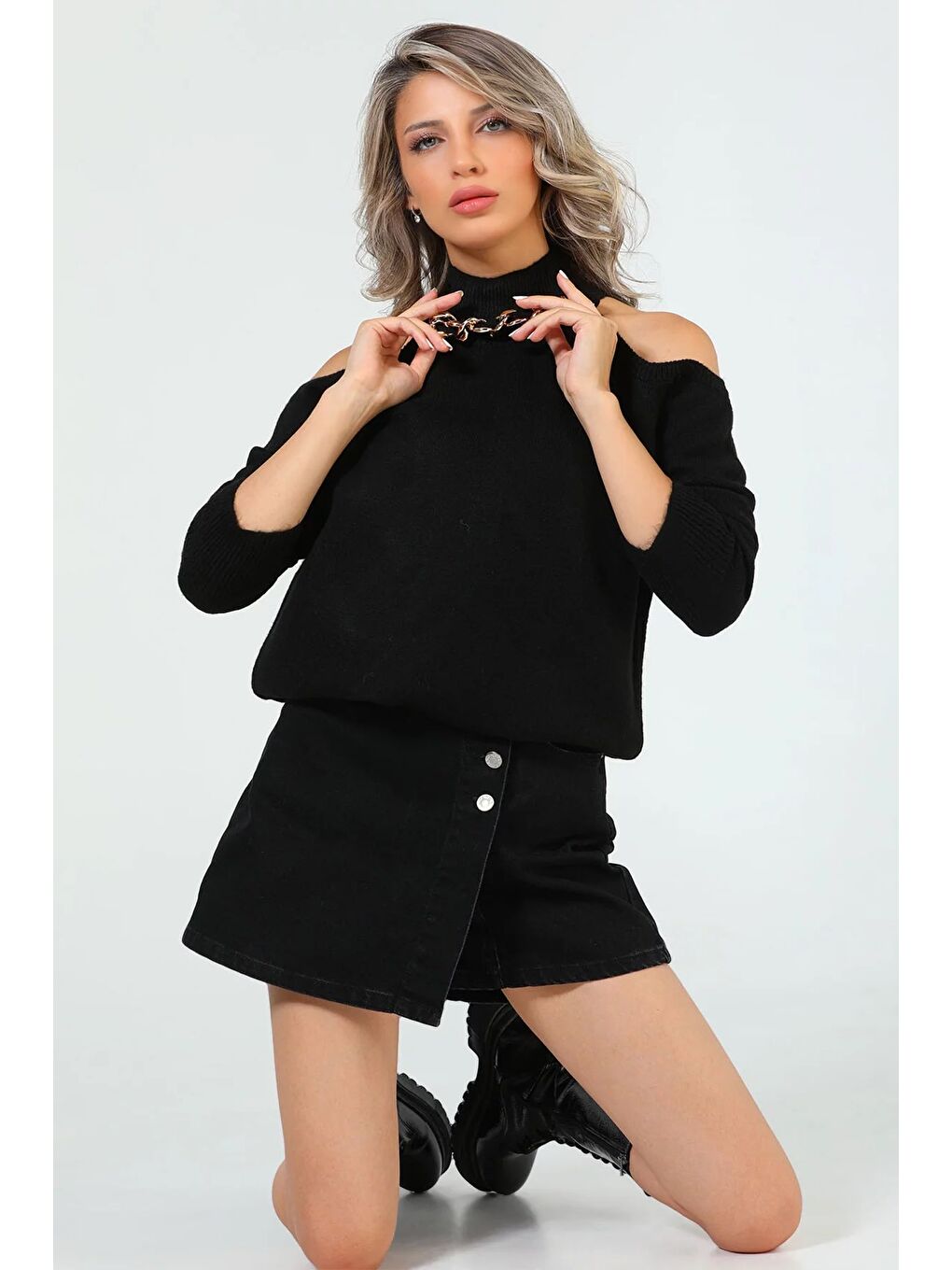 Siyah Kadın Ön Zincir Detaylı Omuz Dekolteli Triko Bluz (s-m-l Beden Uyumludur)-8