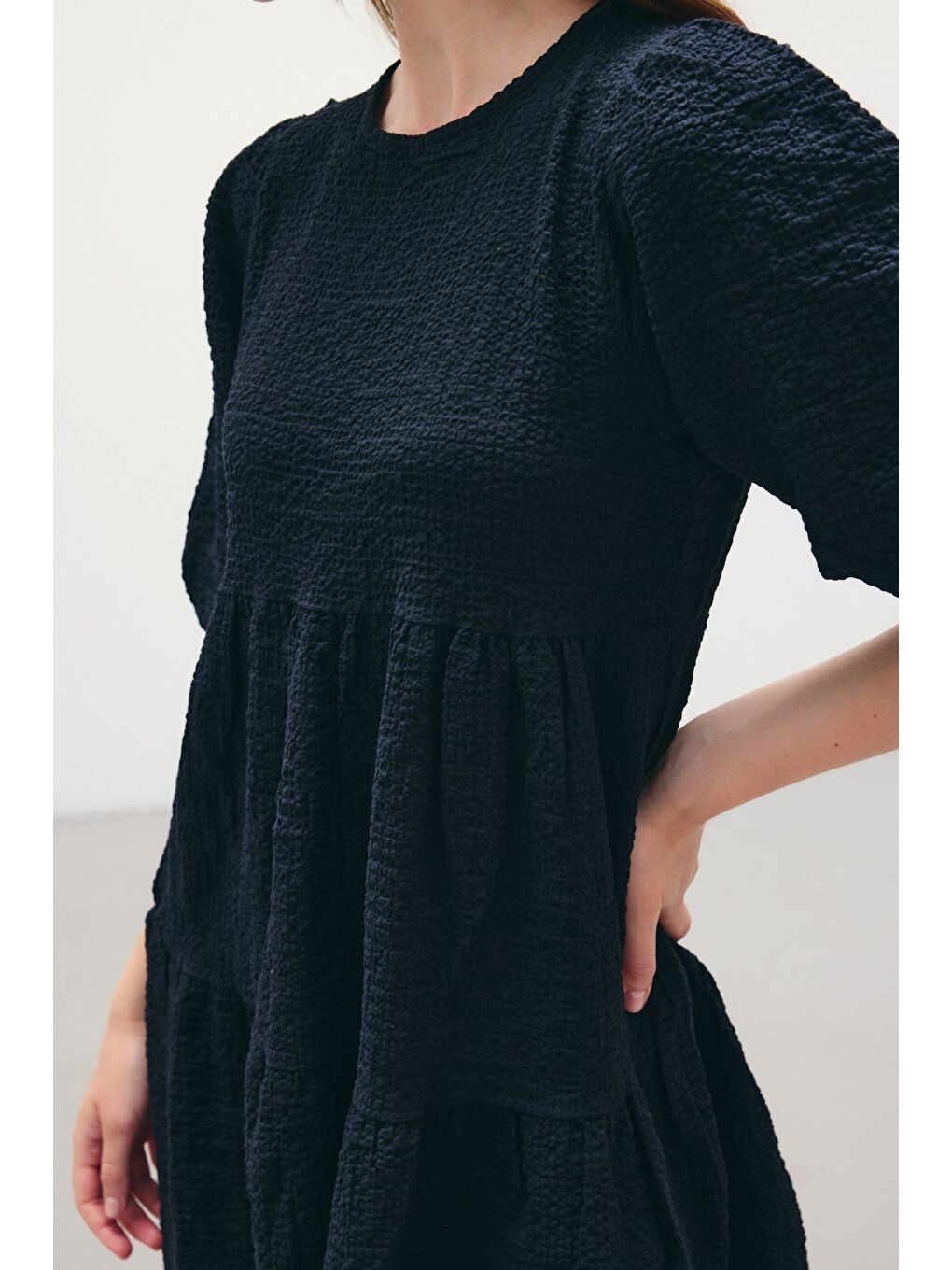 Bisiklet Yaka Balon Kol Geniş Kalıp Gofre Elbise - Siyah-6