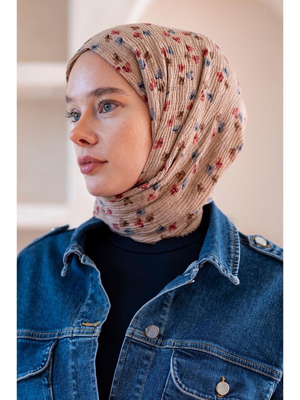 Kahverengi Kadın Çiçek Desenli Kırışmaz Bürümcük Şal 190*80 Cm