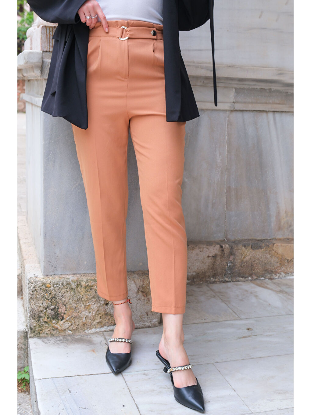 Pembe Kadın KEMER DETAY KUMAS PANTOLON Bisküvi-2