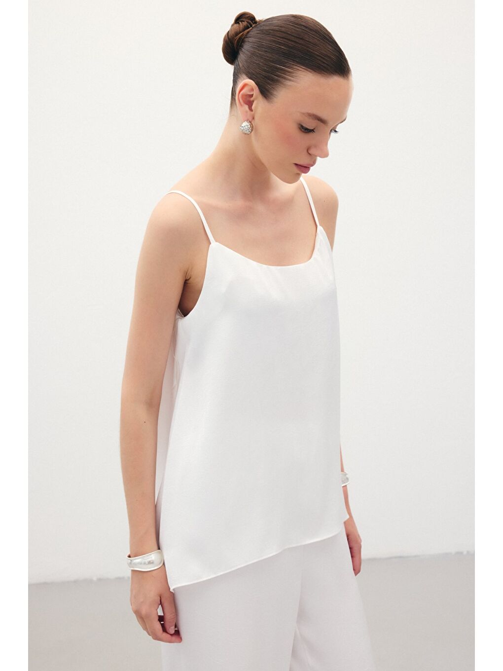 Askılı Saten Bluz - Ekru-3