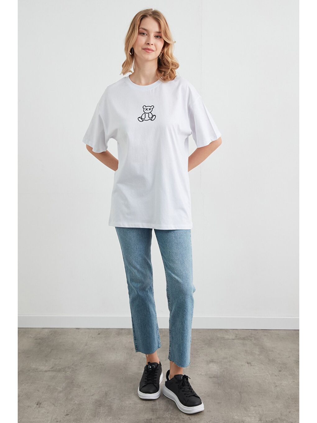 Beyaz Ayıcık Baskılı Oversize Tişört-3