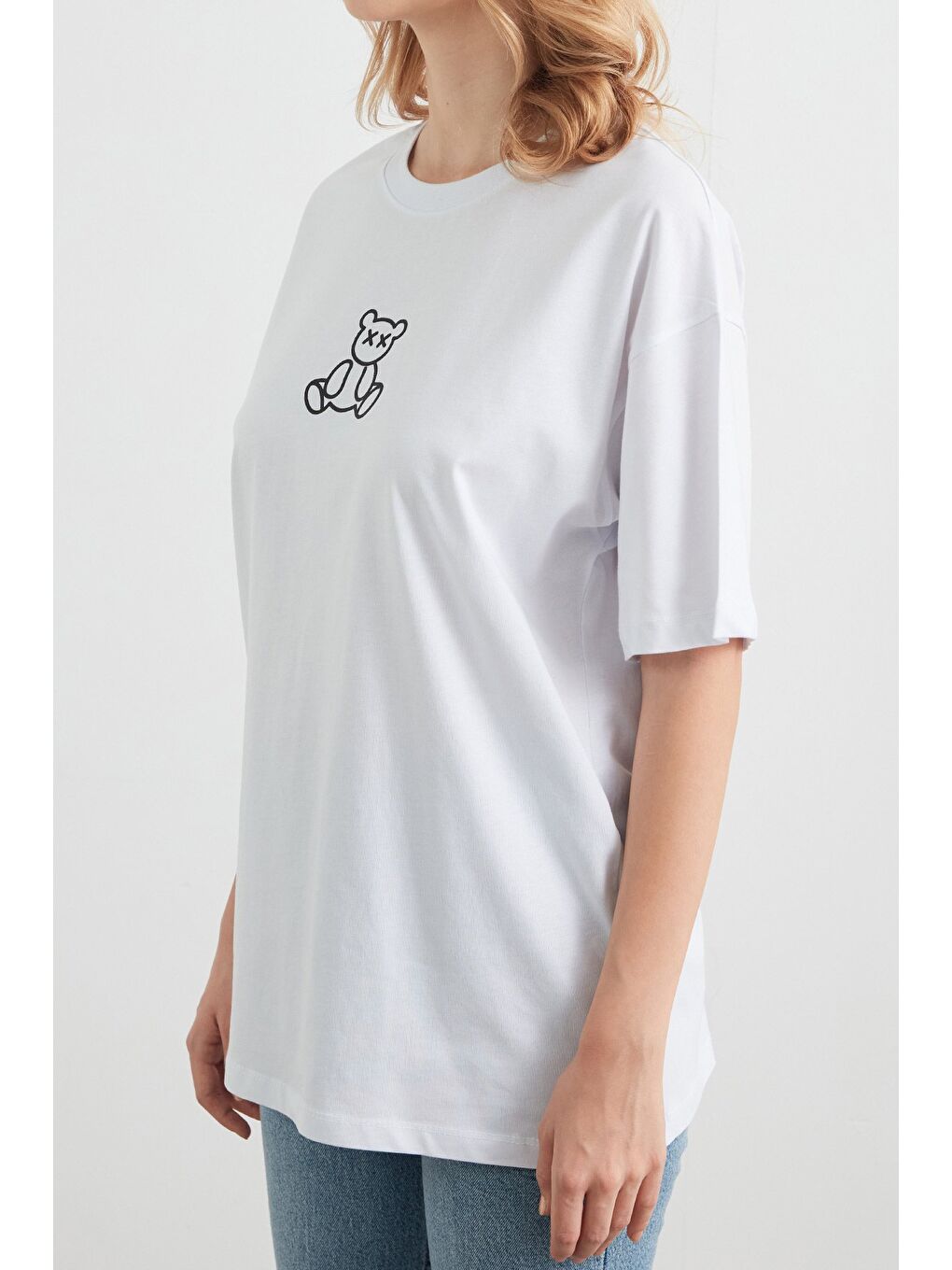 Beyaz Ayıcık Baskılı Oversize Tişört-4