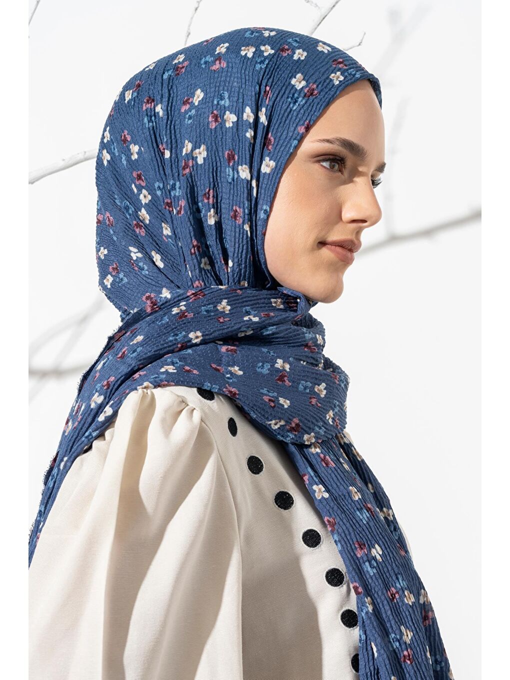 Mavi Kadın Çiçek Desenli Kırışmaz Bürümcük Şal 190*80 Cm-2