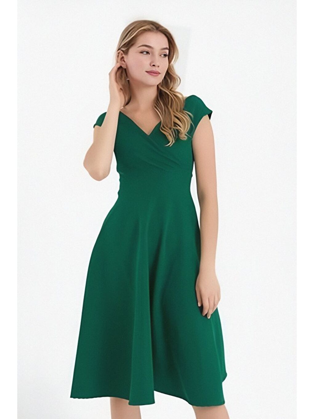 Yeşil Kadın Kısa Kollu Kruvaze Yaka Eteği Volanlı Krep Elbise-2