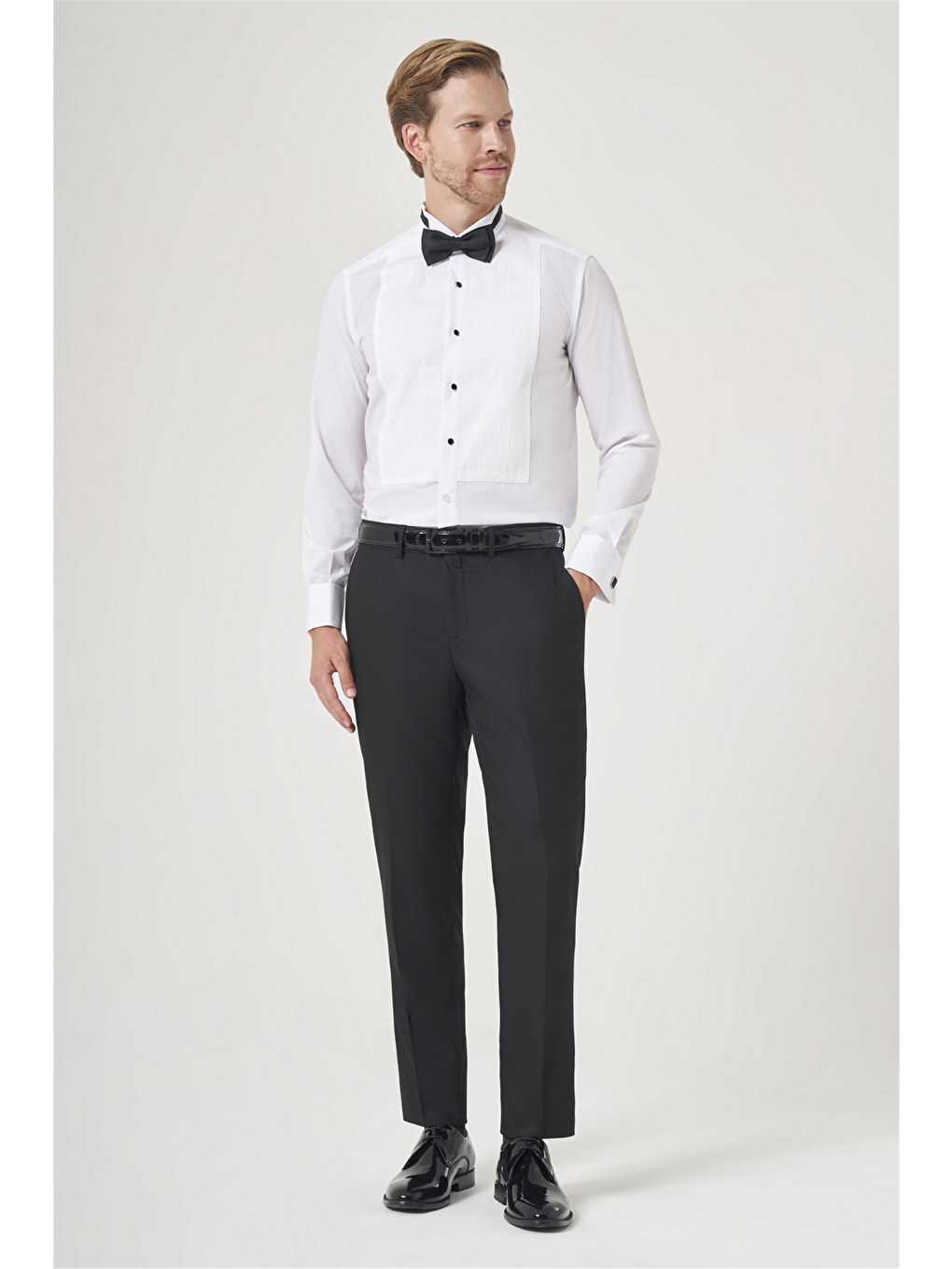 Beyaz Ata Yaka Uzun Kol Cepsiz Slim Fit Pamuklu Damatlık Gömlek 1004260200-1