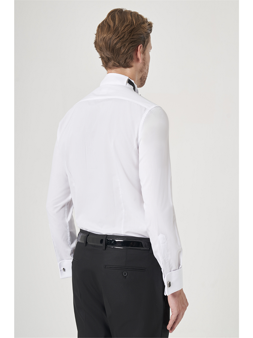 Beyaz Ata Yaka Uzun Kol Cepsiz Slim Fit Pamuklu Damatlık Gömlek 1004260200-4