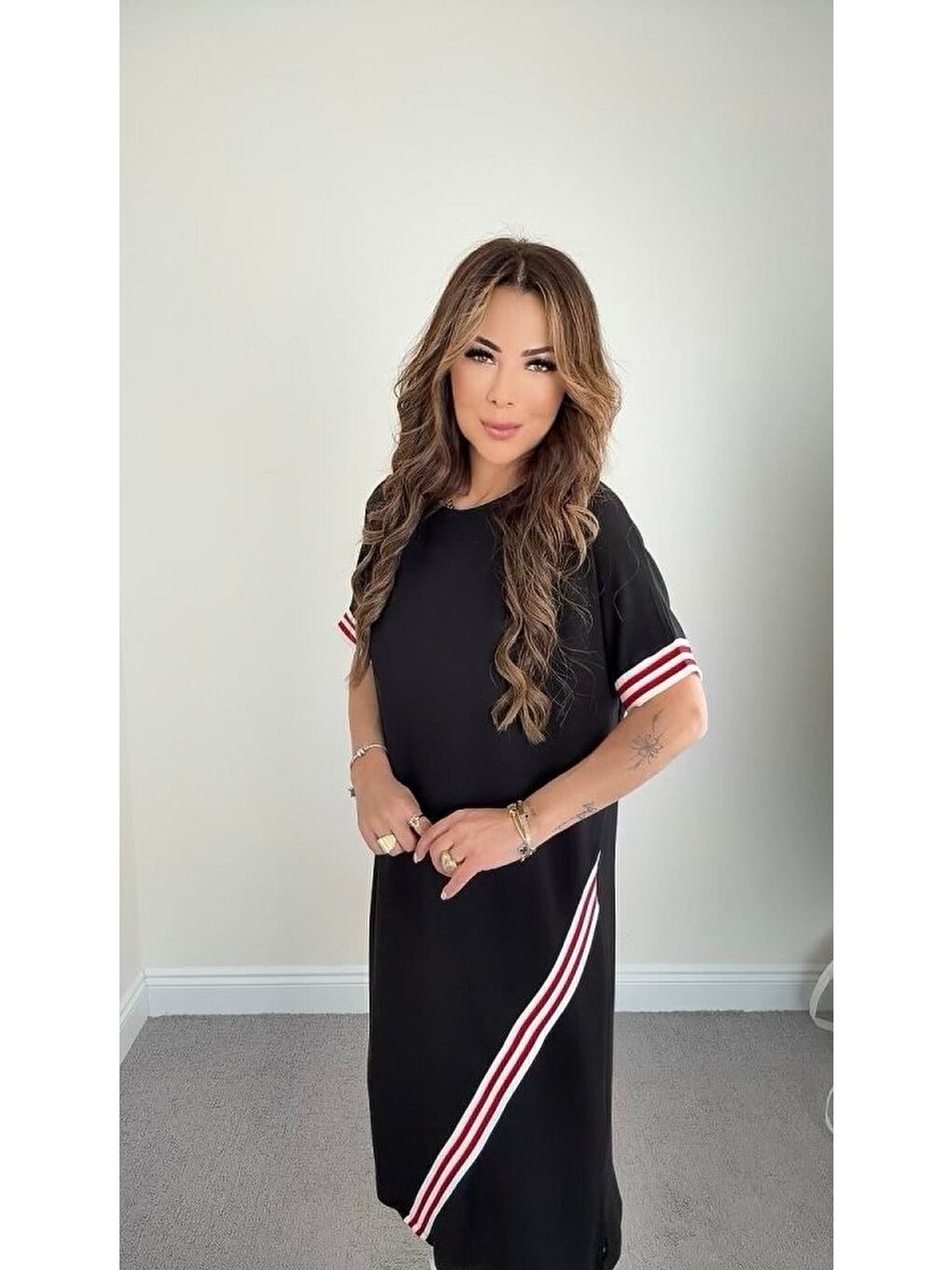 Siyah Kadın Kol Ve Etek şerit Detaylı Midi Boy Elbise-1