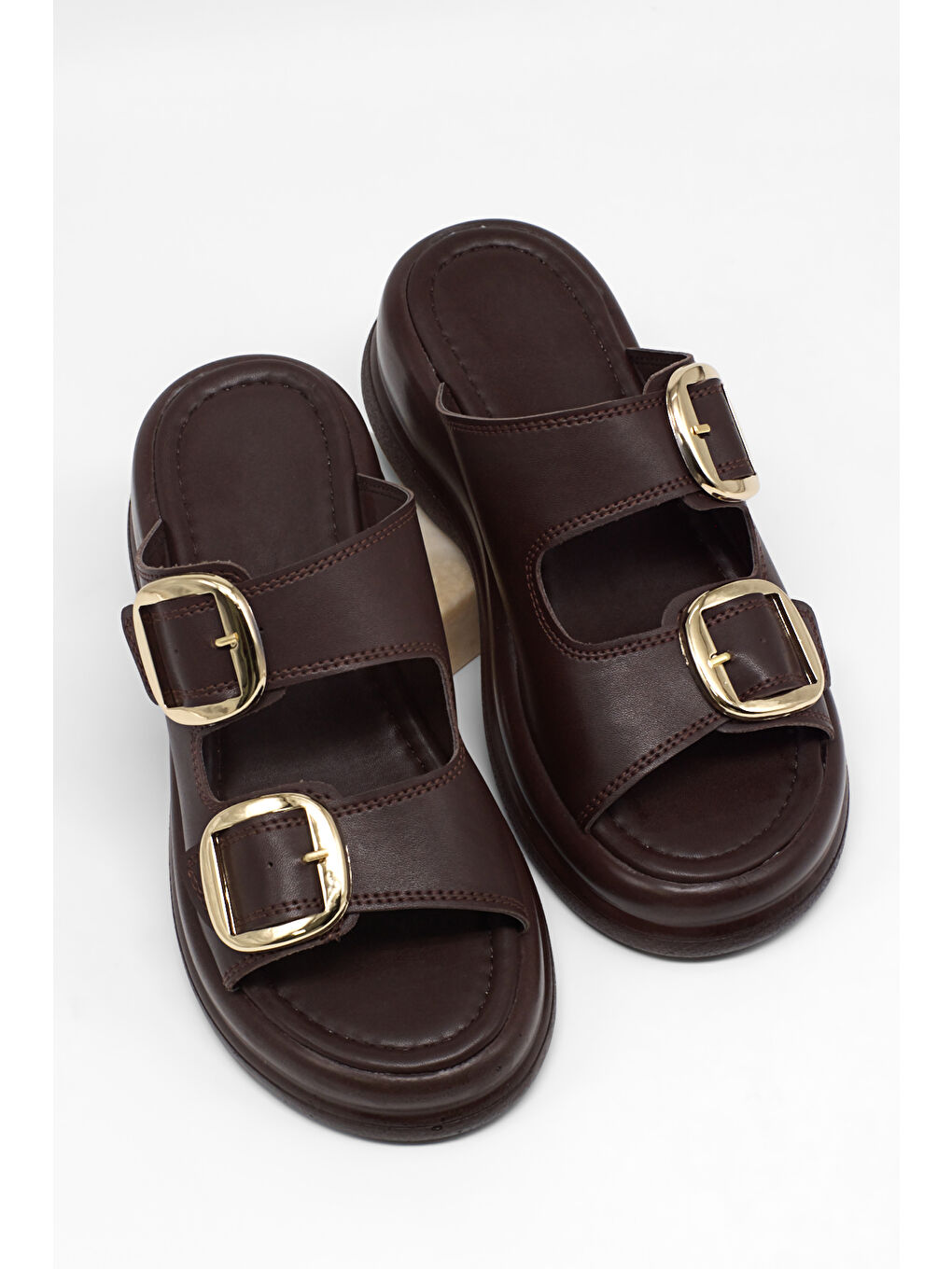 Kahverengi Kadın Kahve Yüksek Tabanlı Rahat Çift Tokalı Terlik-3