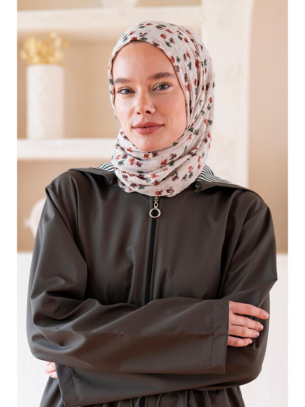 Bej Kadın Çiçek Desenli Kırışmaz Bürümcük Şal 190*80 Cm-2