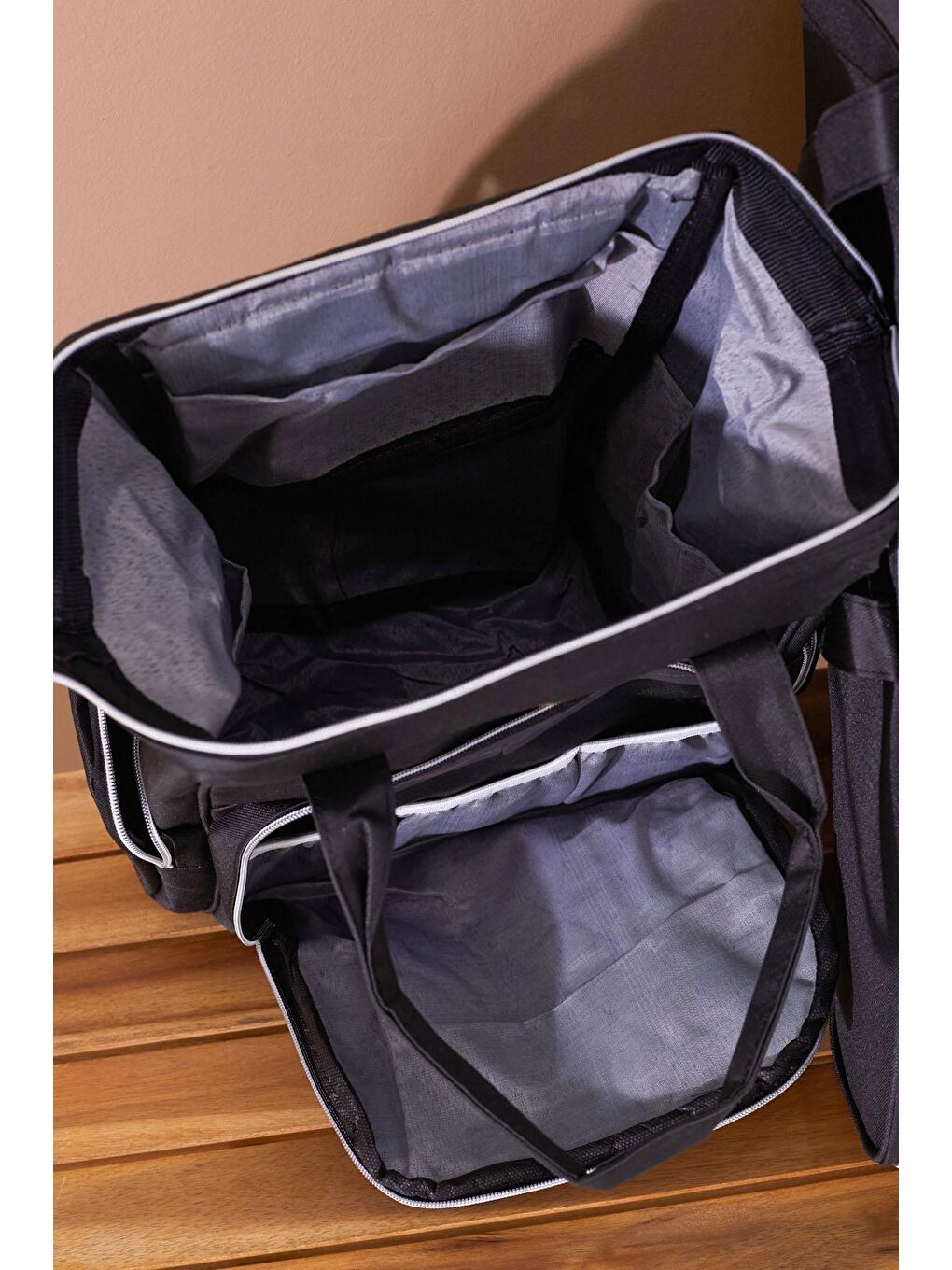 Siyah Bebek Taşıma Çantası ve Termal Bakım Seti Çantası 2'li Set 19107-3