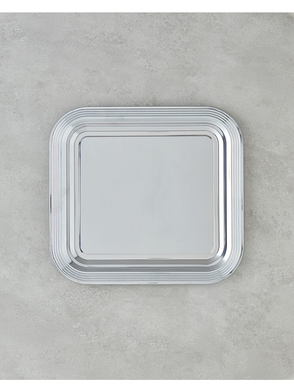 Gri Glow Metal Tepsi 35x32,5 Cm Silver