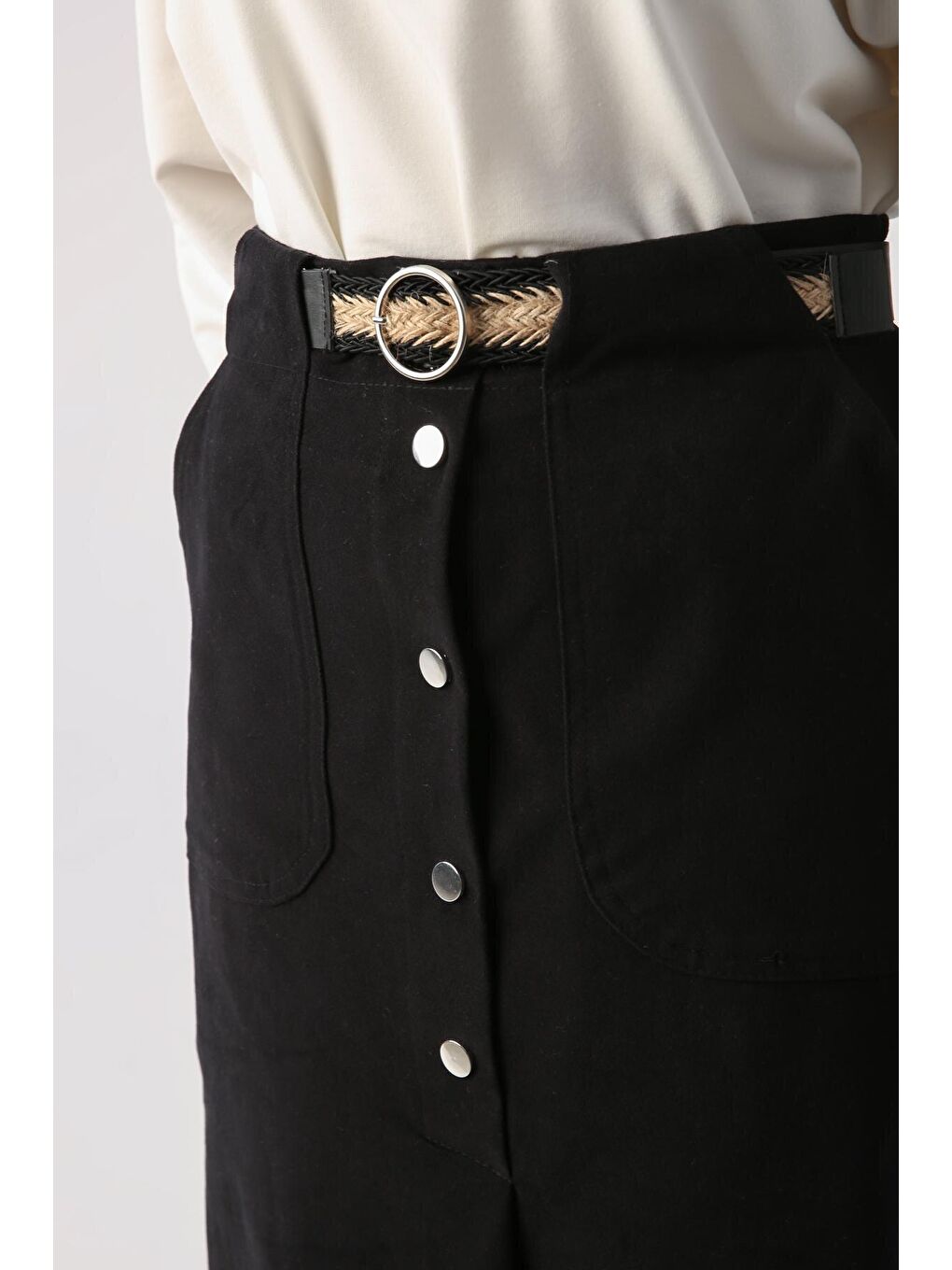 Siyah %100 Pamuk Kemerli Çıtçıtlı Asimetrik Etek-3