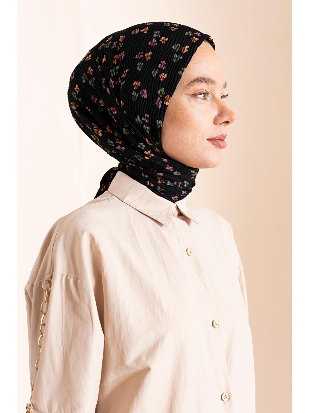 Siyah Kadın Çiçek Desenli Kırışmaz Bürümcük Şal 190*80 Cm-1