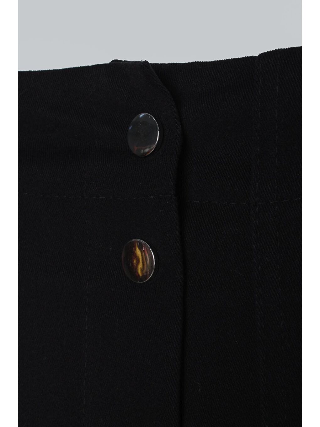 Siyah %100 Pamuk Kemerli Çıtçıtlı Asimetrik Etek-4