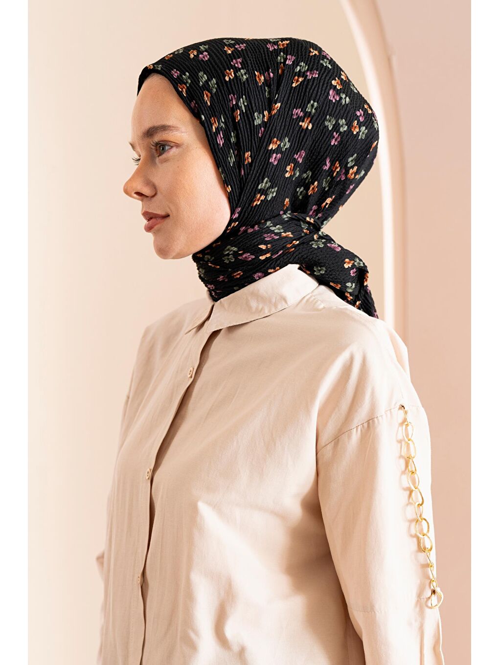 Siyah Kadın Çiçek Desenli Kırışmaz Bürümcük Şal 190*80 Cm-3